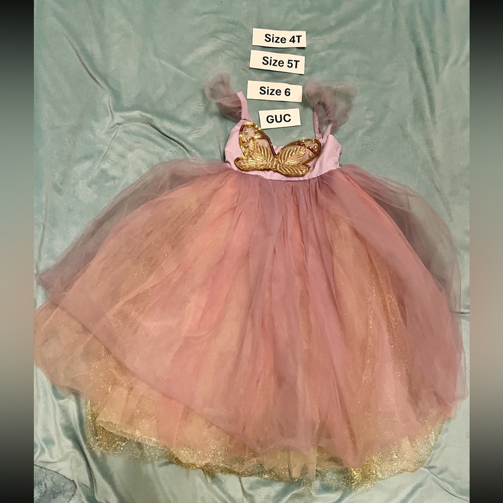 Pottery barn kids butterfly dress. No PBK wings.
Size 4/6